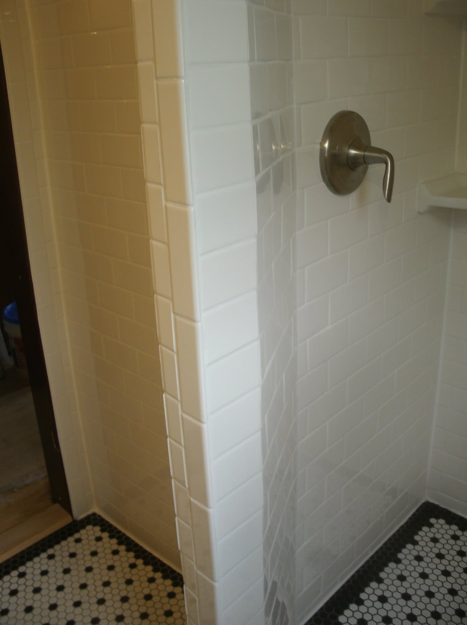 Isthmus Bathroom — photo 11