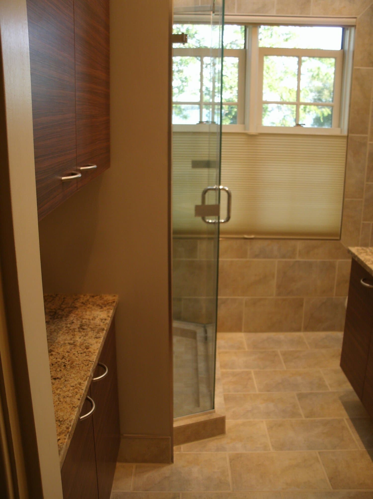 Lake Bathroom — photo 11
