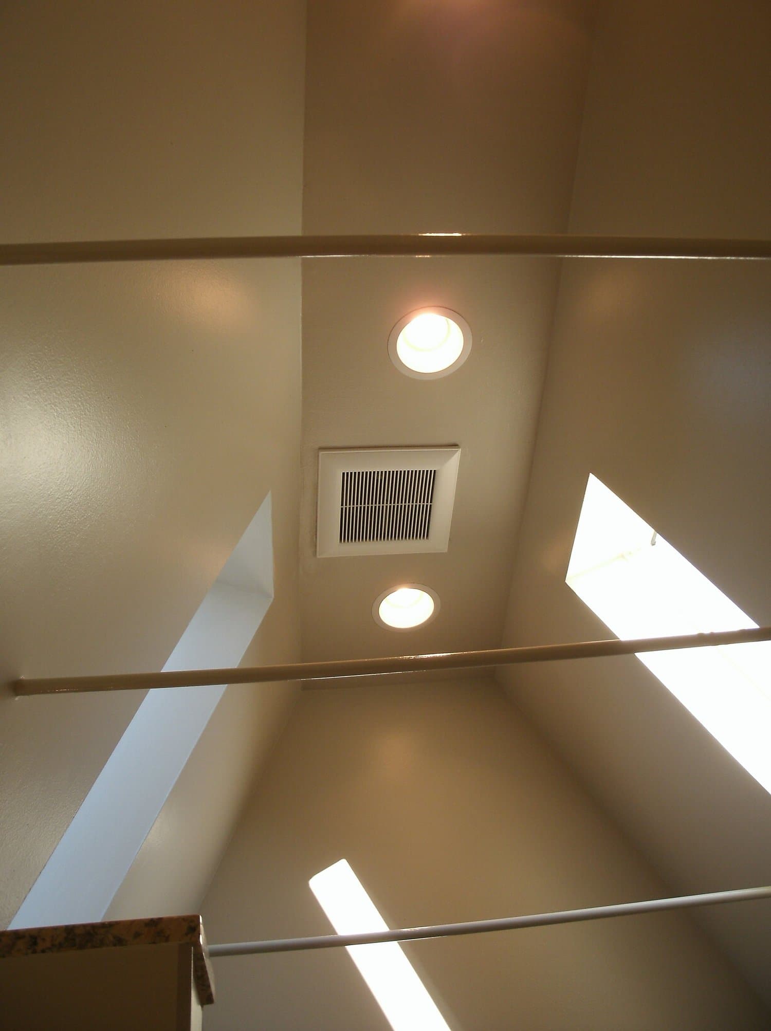 Lake Bathroom — photo 14