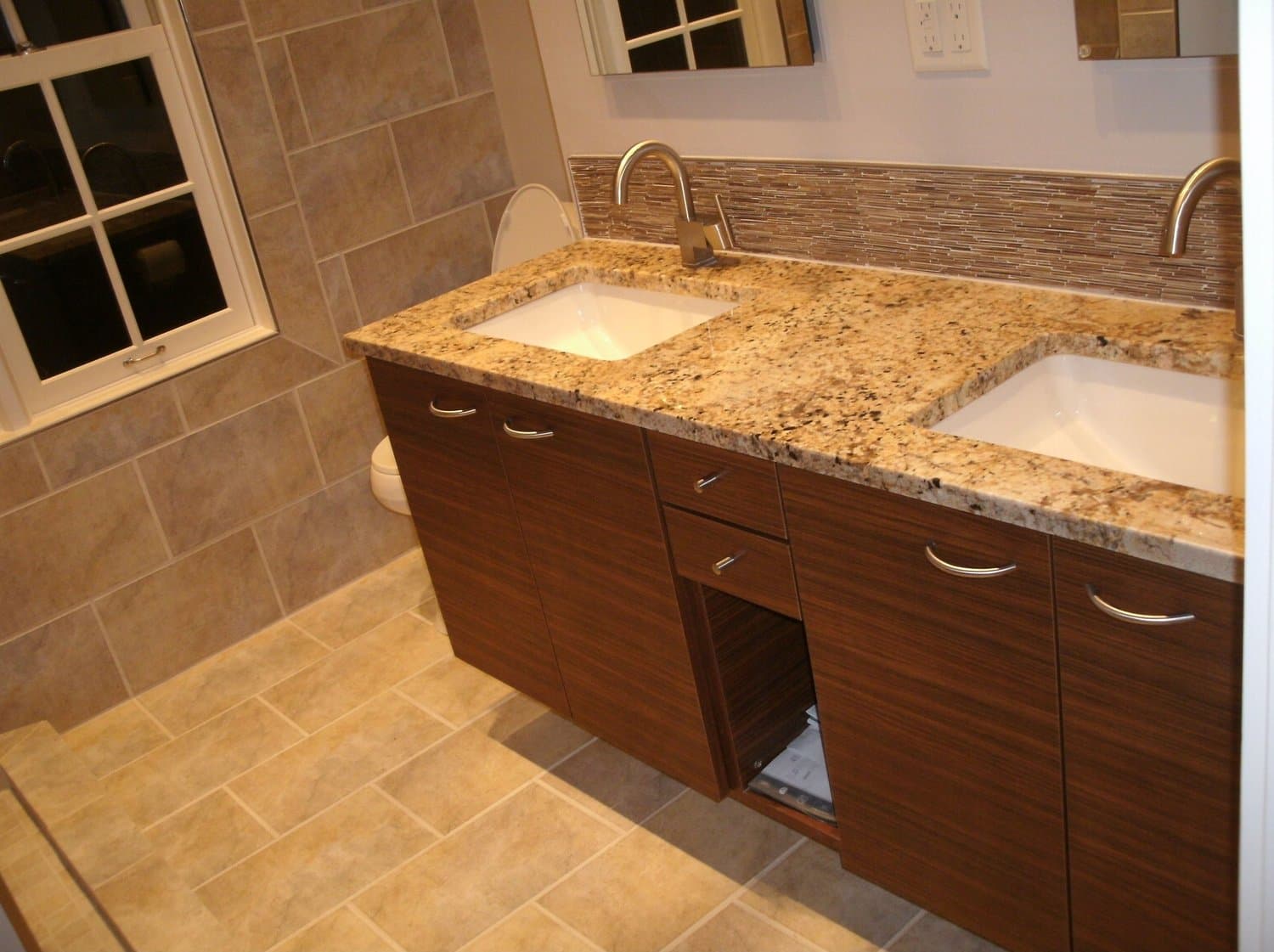 Lake Bathroom — photo 6