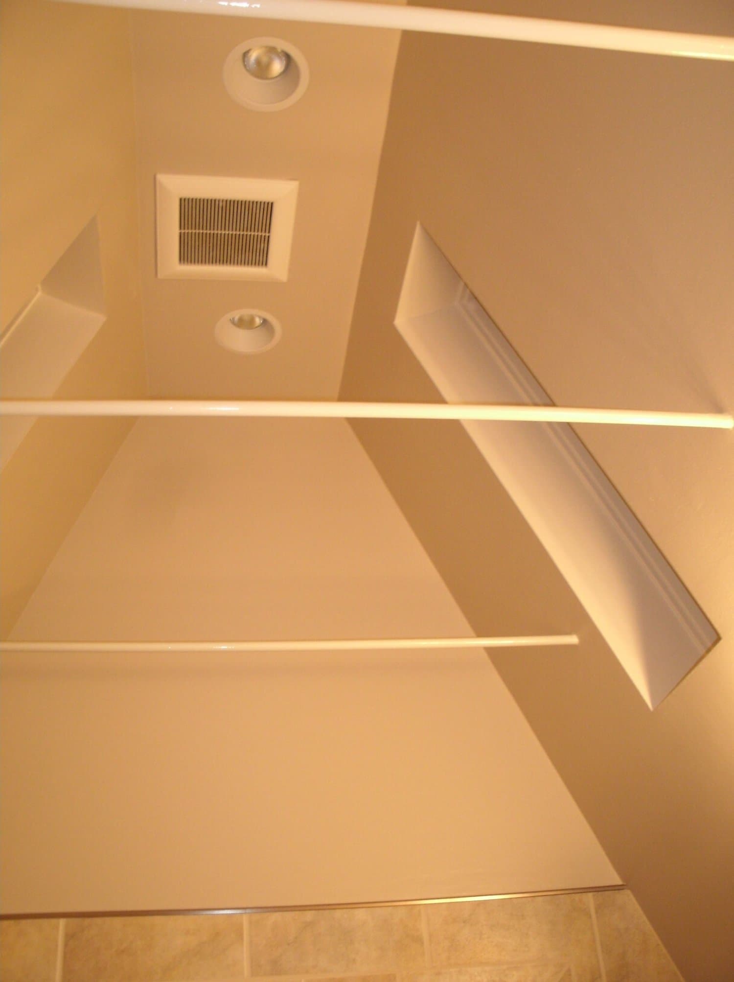 Lake Bathroom — photo 7