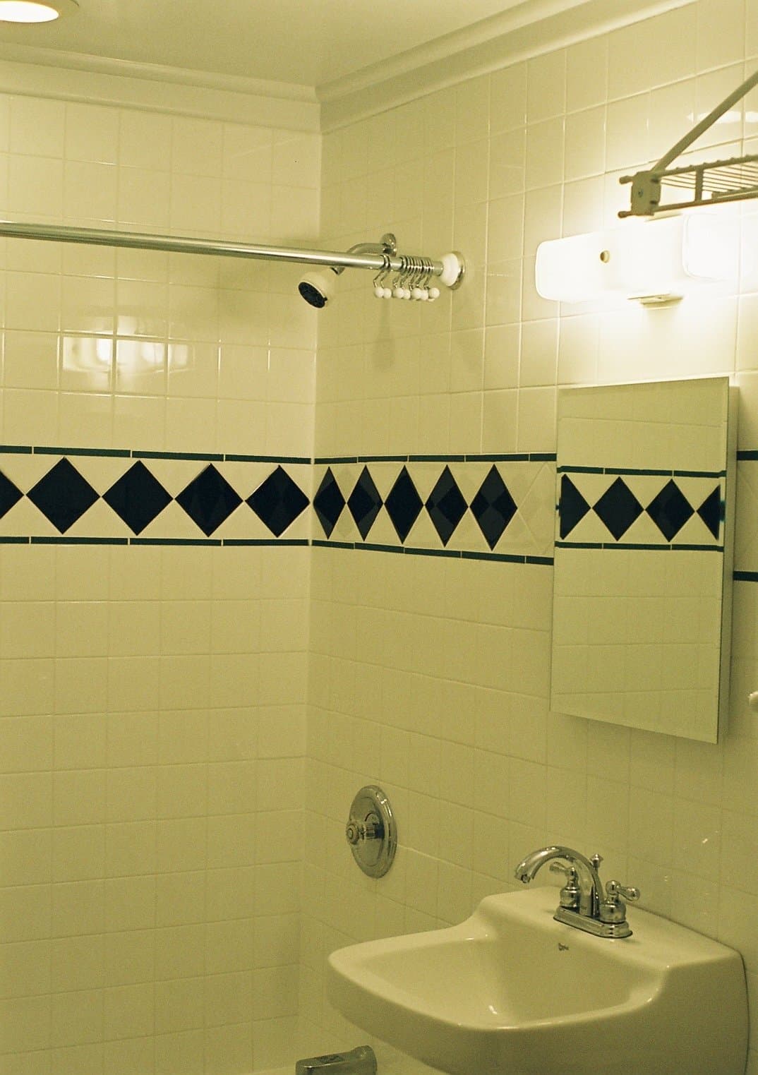 Lakeside Press Bathroom — photo 2