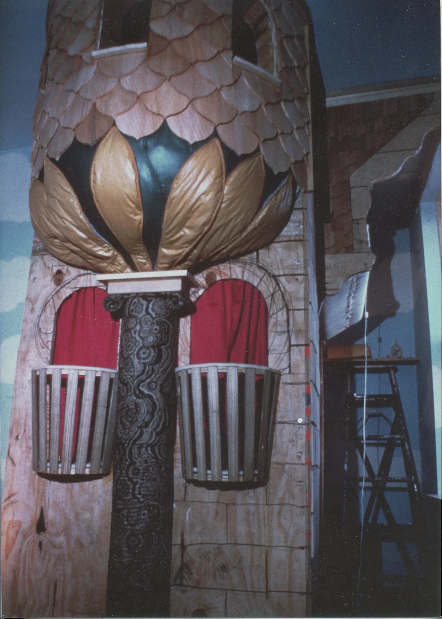Castle Bed — photo 2
